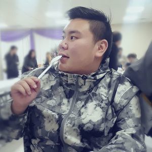 Meet your Posher, Alee